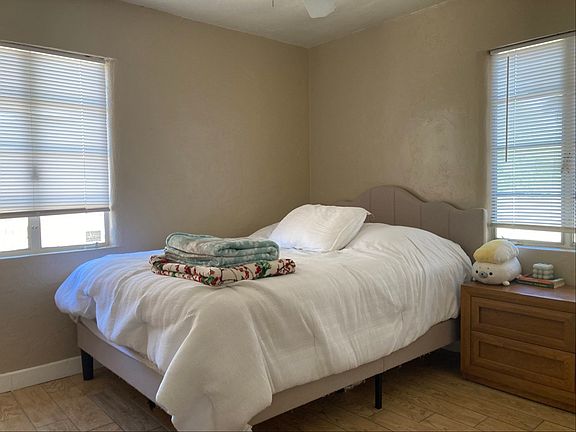 4th image of 1220 E Waverly St #1
