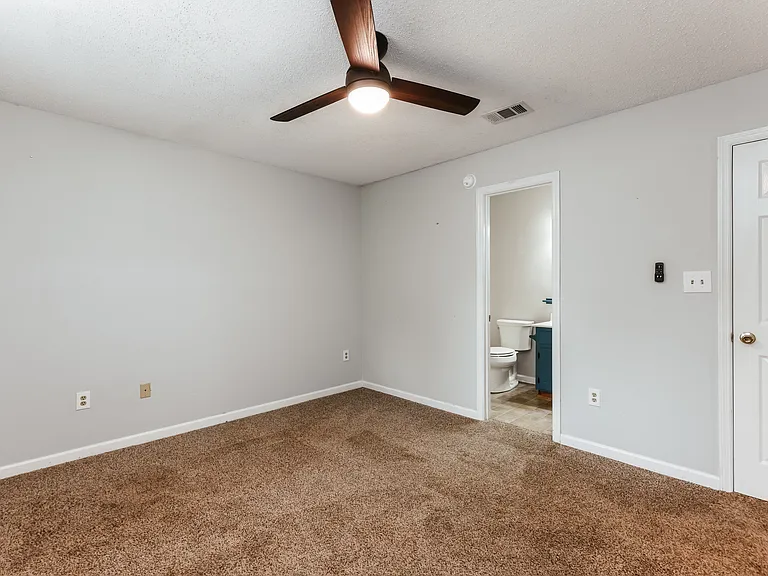 180 Oak Dr — Photo 20