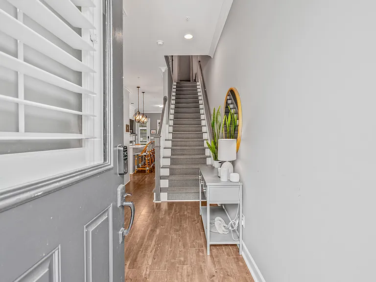 133 Howard Mary Dr #C — Photo 2