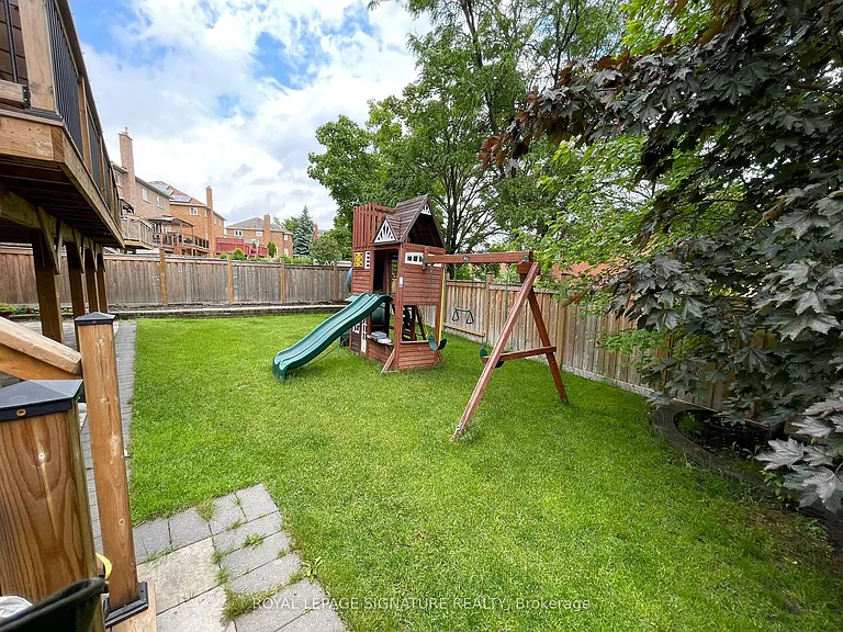 687 Shanahan Blvd #BASEMENT — Photo 9