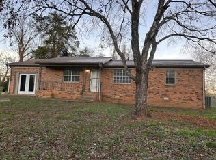 907 Miles Rd, Pulaski, TN 38478