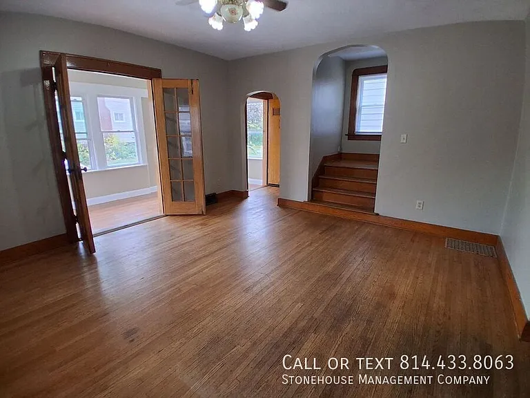 1302 W 25th St — Photo 23