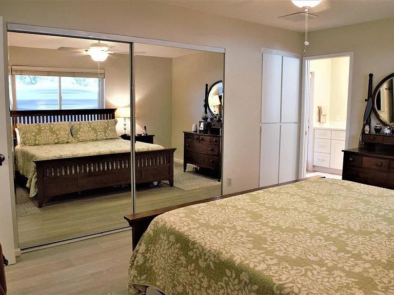 4532 W Corrine Dr — Photo 36