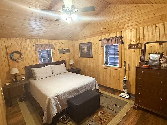 3rd image of 1016 E Woodrow Branch Rd