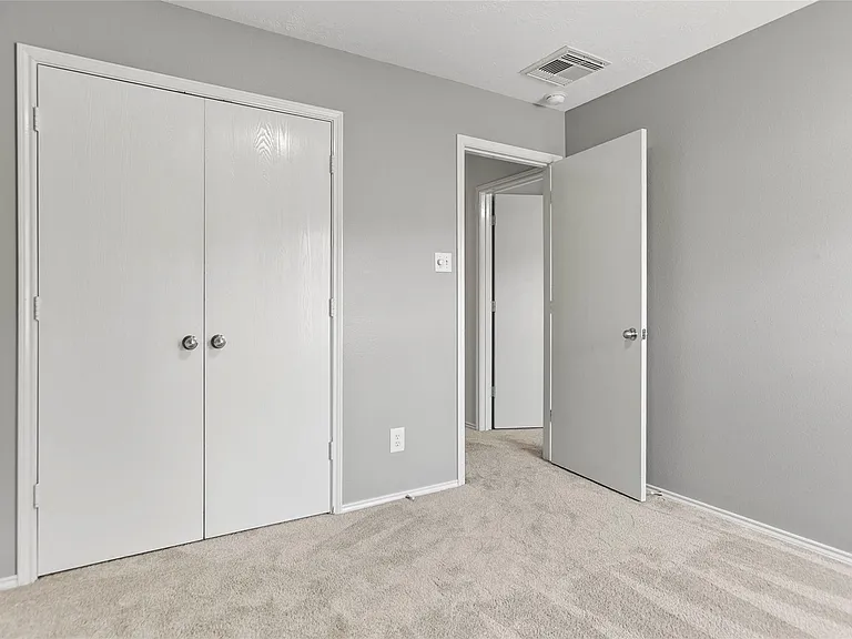 6 Thicket Grove Pl — Photo 23