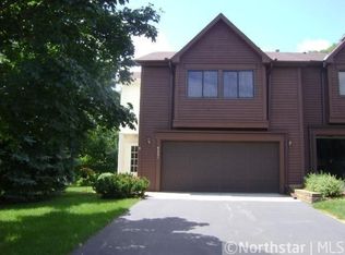 4331 Thornhill Ln, Vadnais Heights, MN 55127