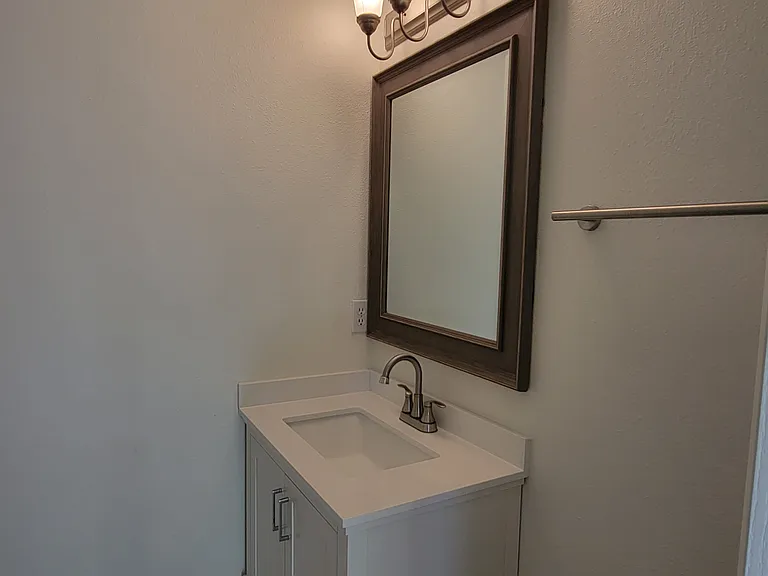 2880 W Ravenna St — Photo 73