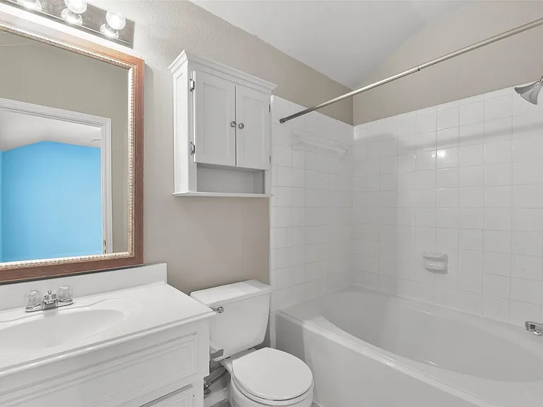 2711 Polk St — Photo 23