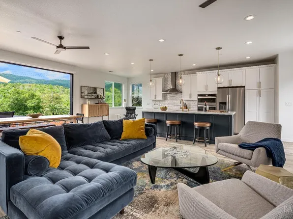 5005 Warm Springs Road, Glen Ellen, CA 95442