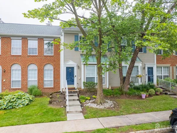 26 Desoto Dr, Franklin Park, NJ 08823