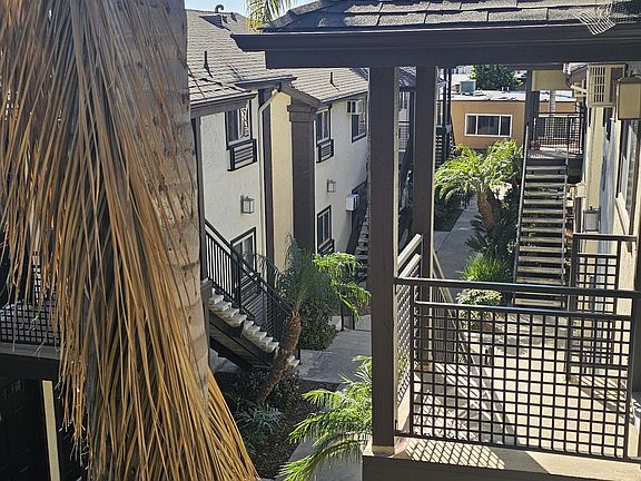 4th image of 5562 Adelaide Ave Unit 17