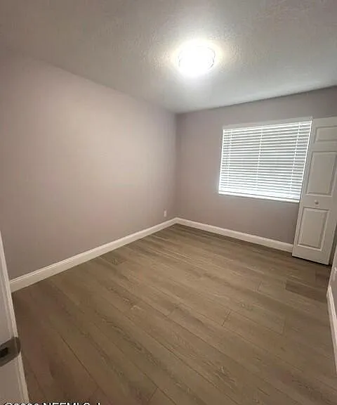 9206 Greenleaf Rd — Photo 14