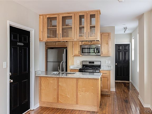 3rd image of 103 W Rowland St