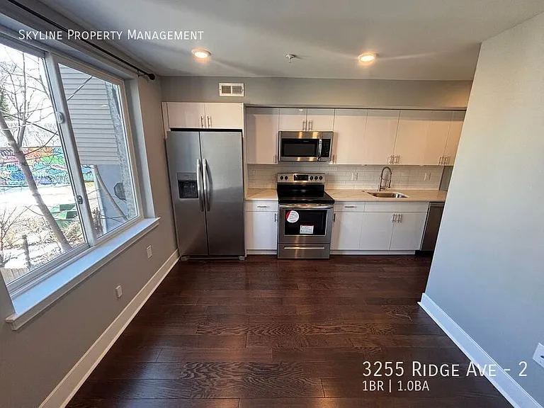 3255 Ridge Ave #2 — Photo 3