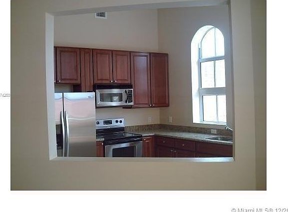 3rd image of 3001 NE 185th St APT 514