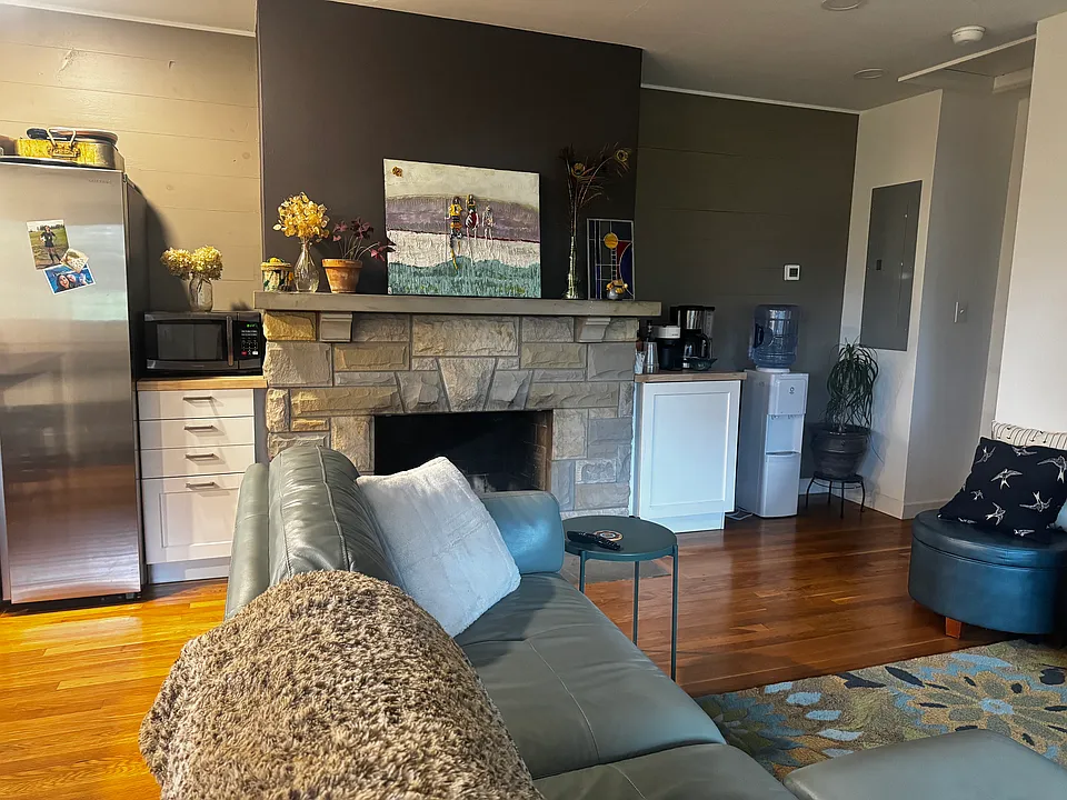 369 W Washington St #A