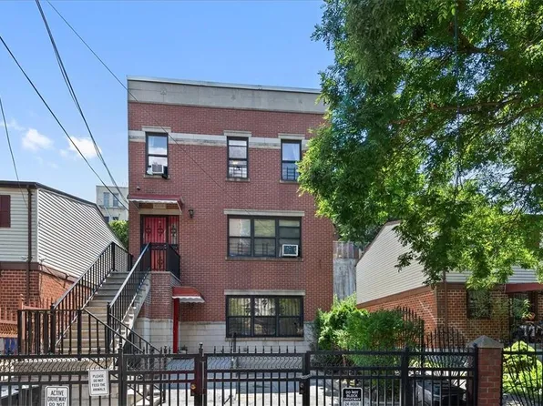 694 Saint Anns Avenue, Bronx, NY 10455