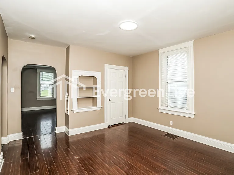 7612 Elizabeth St — Photo 5