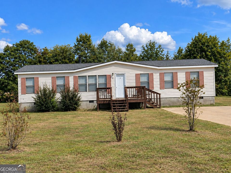 1st image of 8 Oakmont Dr