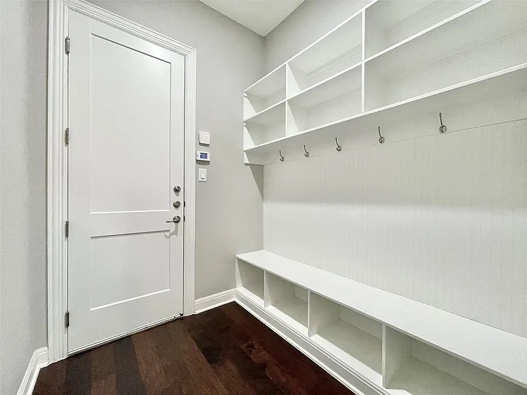 3809 Mineral Dr — Photo 27