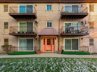 5739 W 63rd St APT 1S, Chicago, IL 60638