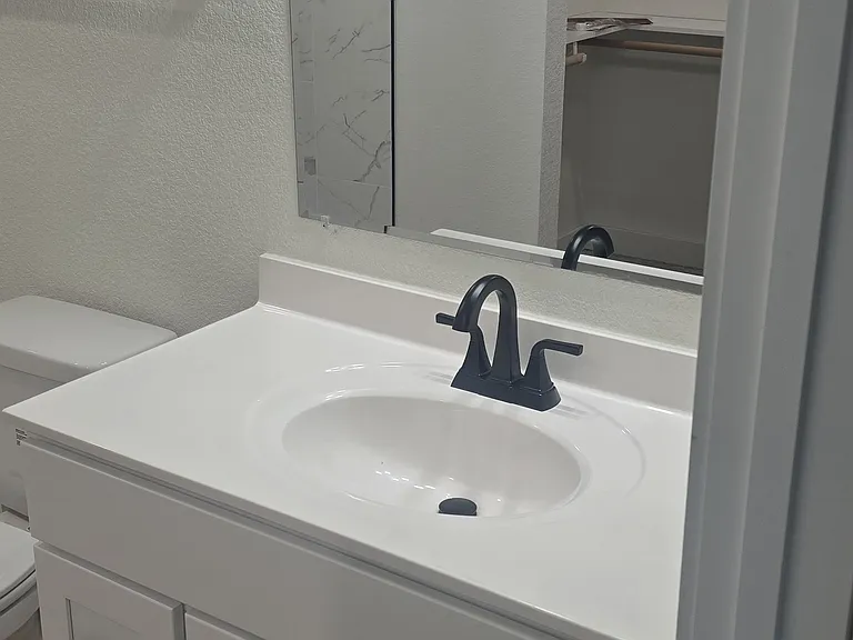 652 Eagle Ct — Photo 11