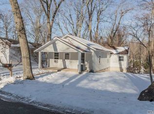 5 Dale Rd, Stony Brook, NY 11790