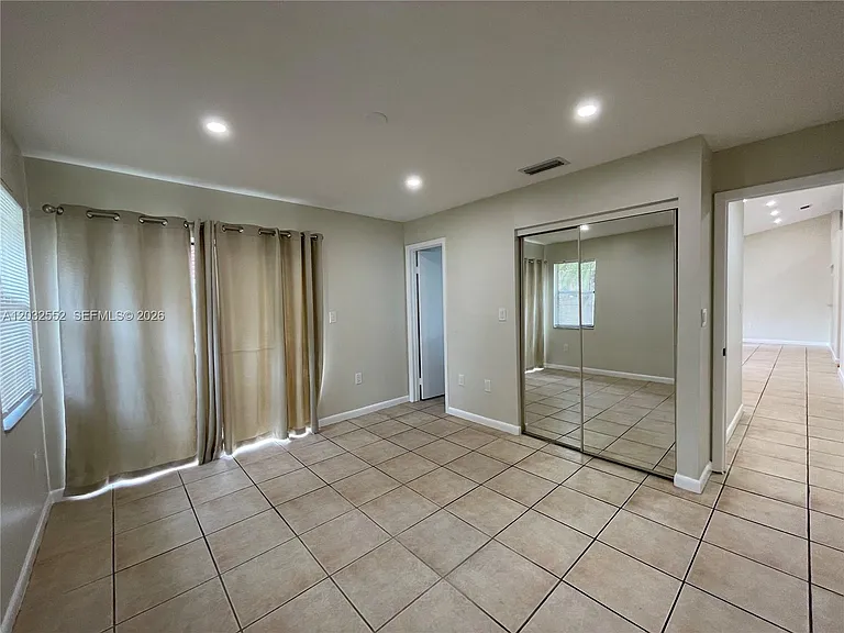1511 San Remo Cir #1511 — Photo 8