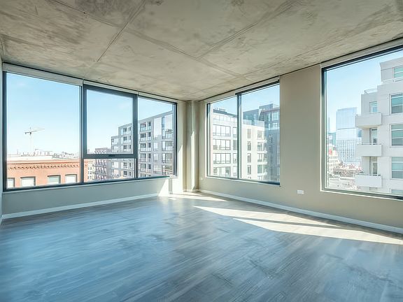2nd image of 954 W Washington Blvd #1503