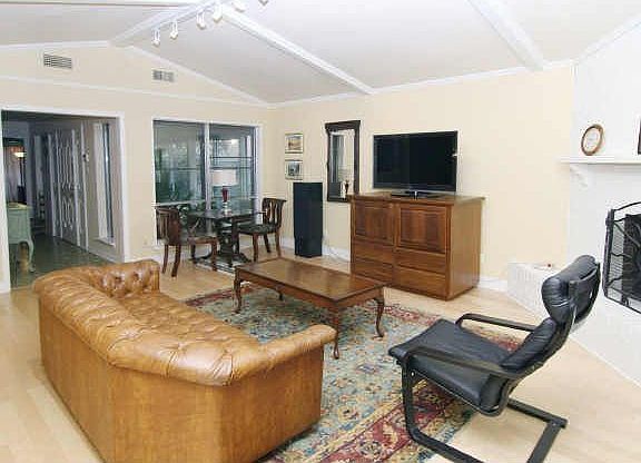 3rd image of 10647 Sandpiper Ln