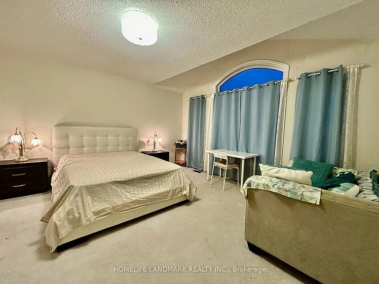 79 Boxwood Cres — Photo 13