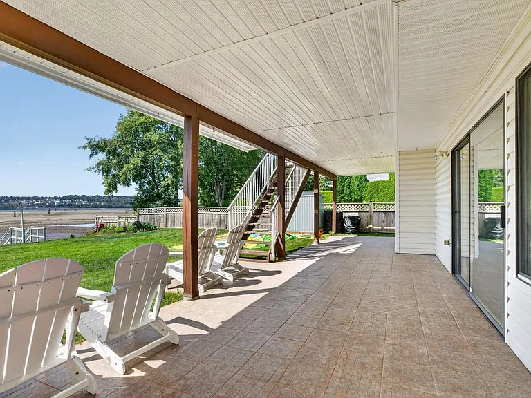 2929 Dollarton Hwy — Photo 16