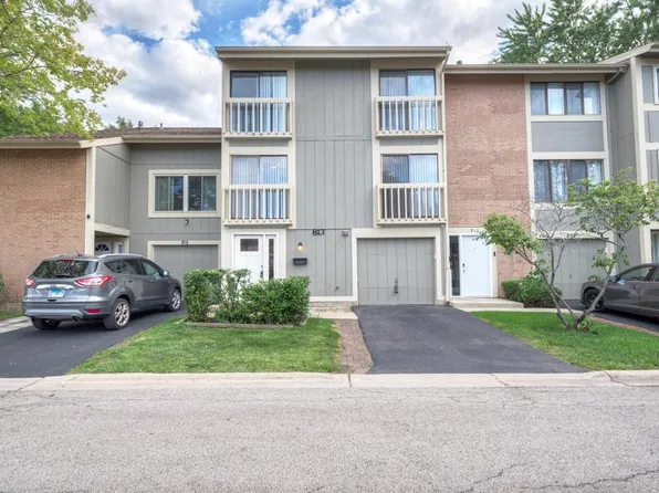 813 Shawnee Trl, Roselle, IL 60172