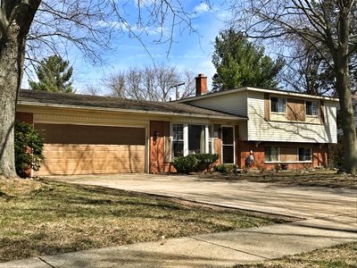 8658 Buffalo Dr, Commerce Township, MI, 48382