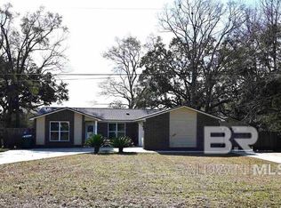 925 E Boyd Ln, Pensacola, FL 32534
