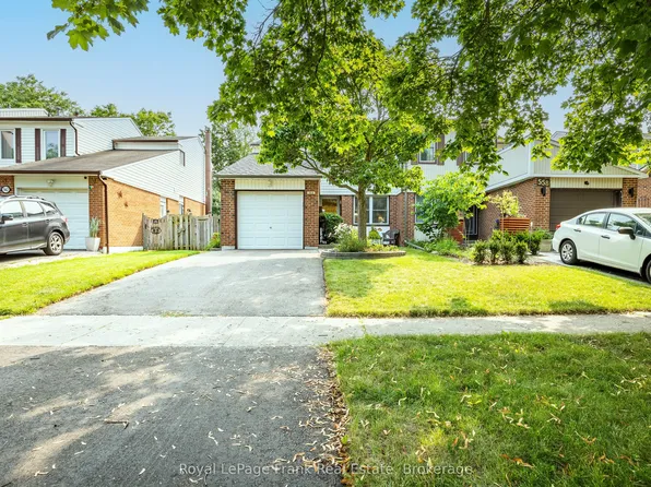 560 Reynolds St, Whitby, ON L1N 6H5