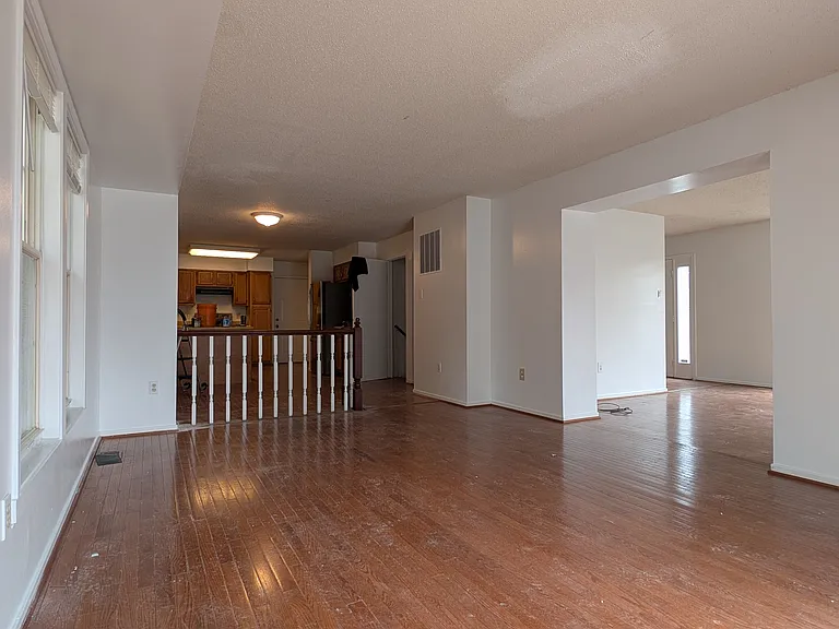 14406 Winnpenny Ln — Photo 8
