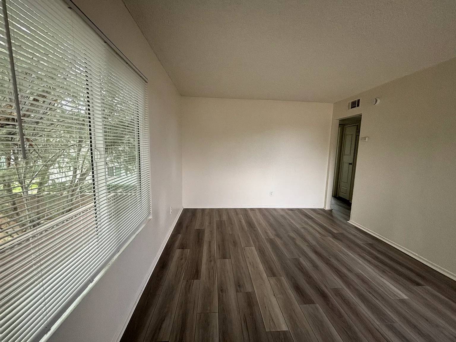 2 bed, $1,595 — Photo 3