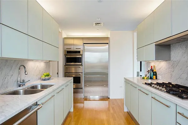 Rented by Compass | media 21