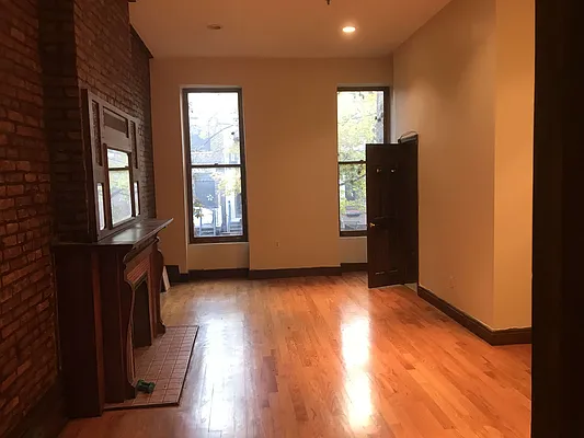 Rented by PLUSH REALTY Inc | media 25