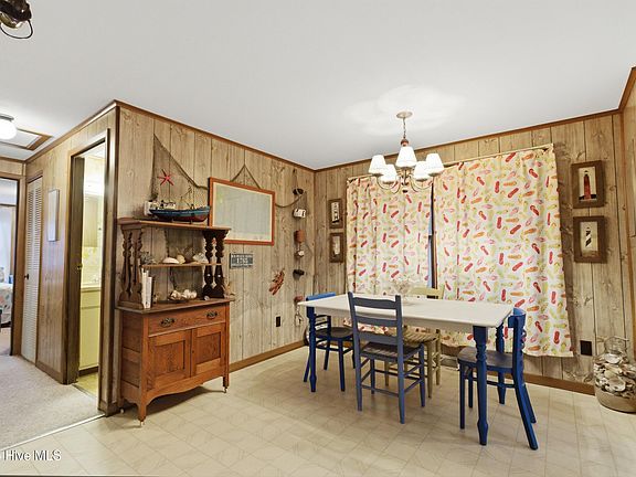 5th image of 1488 Colington Road