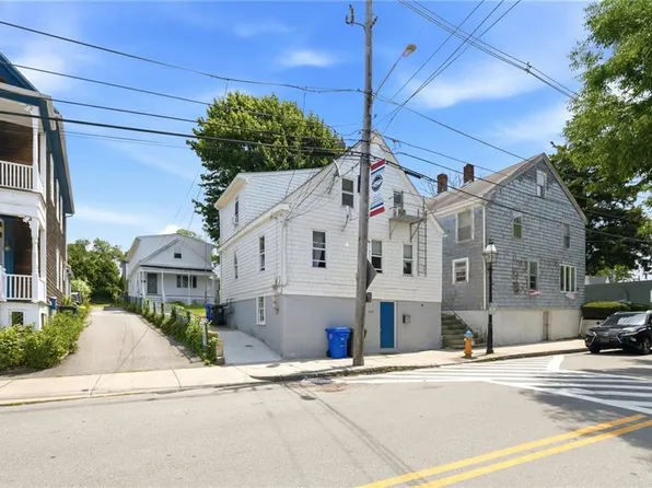 400-406 Thames St, Bristol, RI 02809