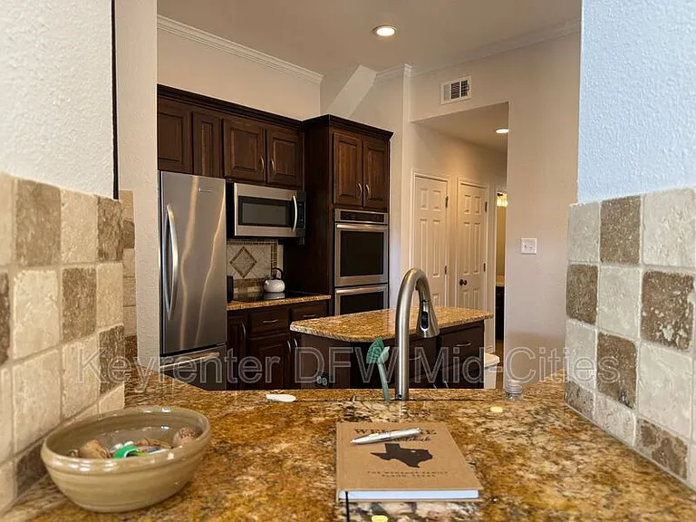 6213 Park Meadow Ln — Photo 6