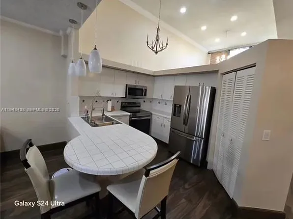 672 SW 158th Ter #672, Hollywood, FL 33027