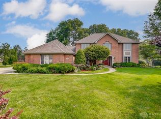 252 Ashway Ct, Dayton, OH 45440