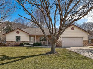 328 Beacon Valley Rd, La Crescent, MN 55947