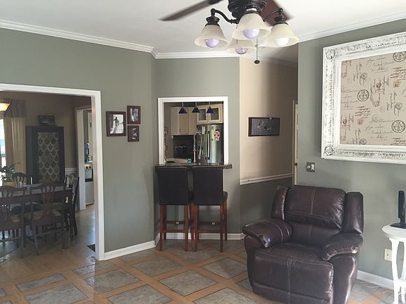 2nd image of 2708 Dutches Ct