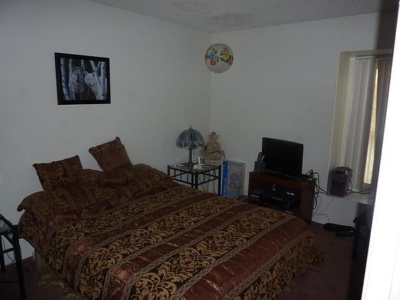 5th image of 8016 N 32nd Ln