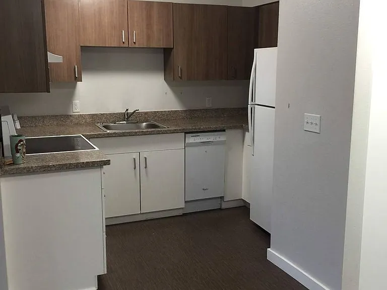 587 N Rosa Parks Way #6 — Photo 12