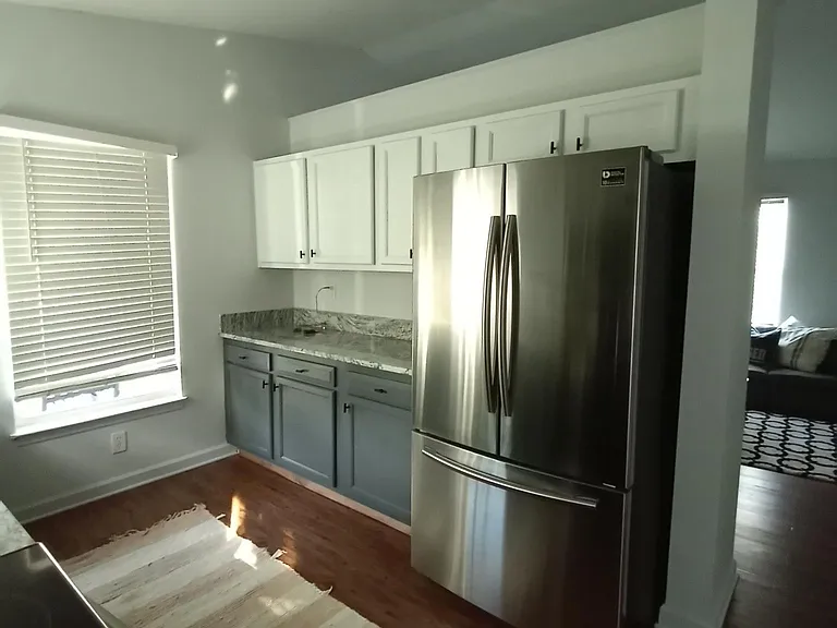 337 E 2nd St — Photo 5